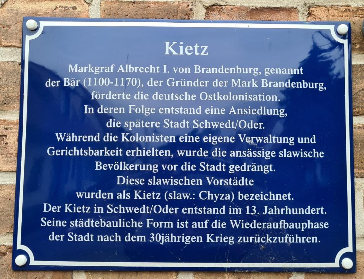 Die Ferienwohnung Am Kietz Schwedt/Oder Exterior foto
